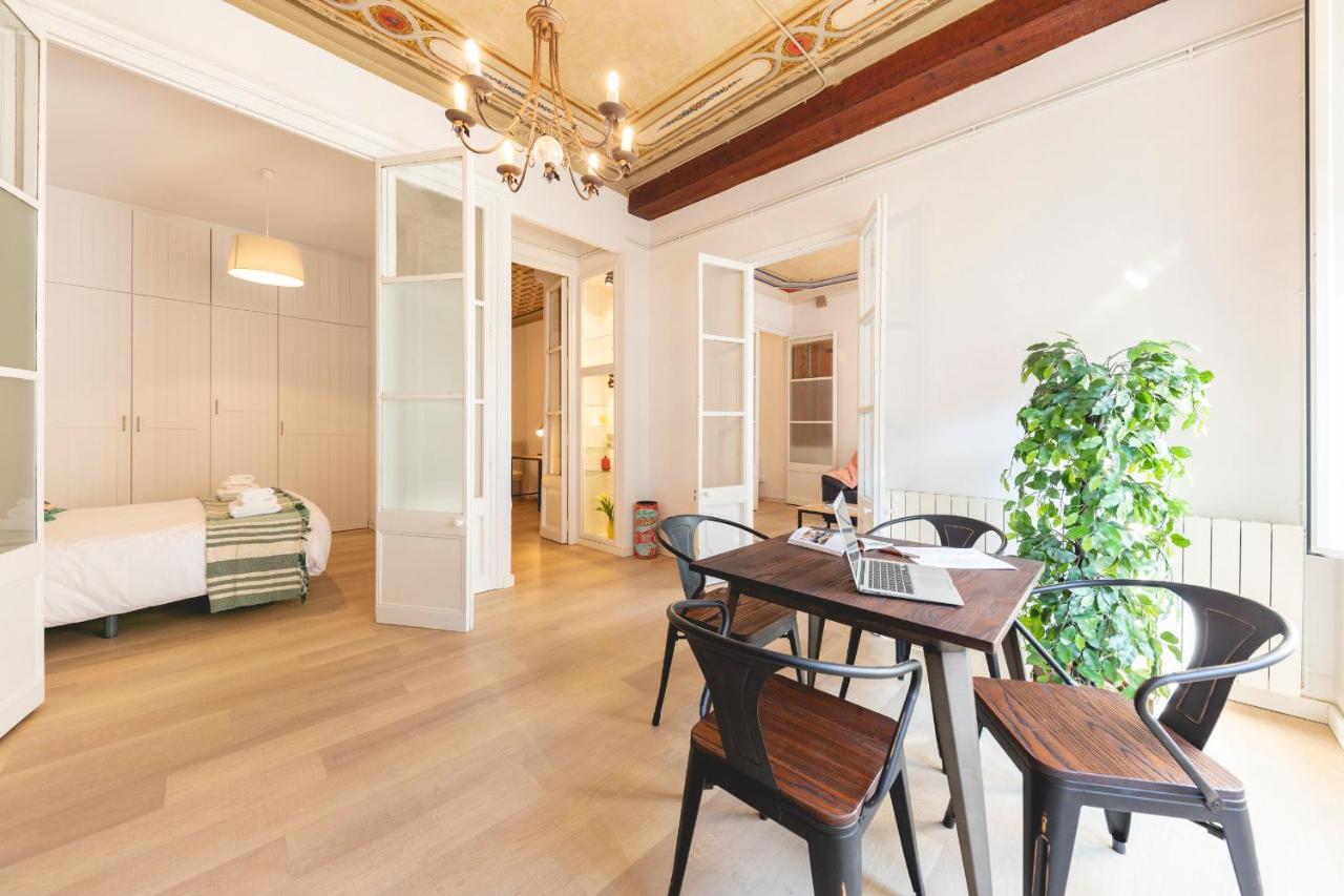 Bravissimo Placa Del Vi, Authentic Historic Apartment ชีโรนา ภายนอก รูปภาพ