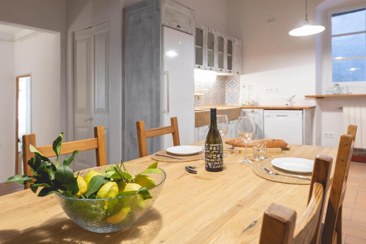Bravissimo Placa Del Vi, Authentic Historic Apartment ชีโรนา ภายนอก รูปภาพ