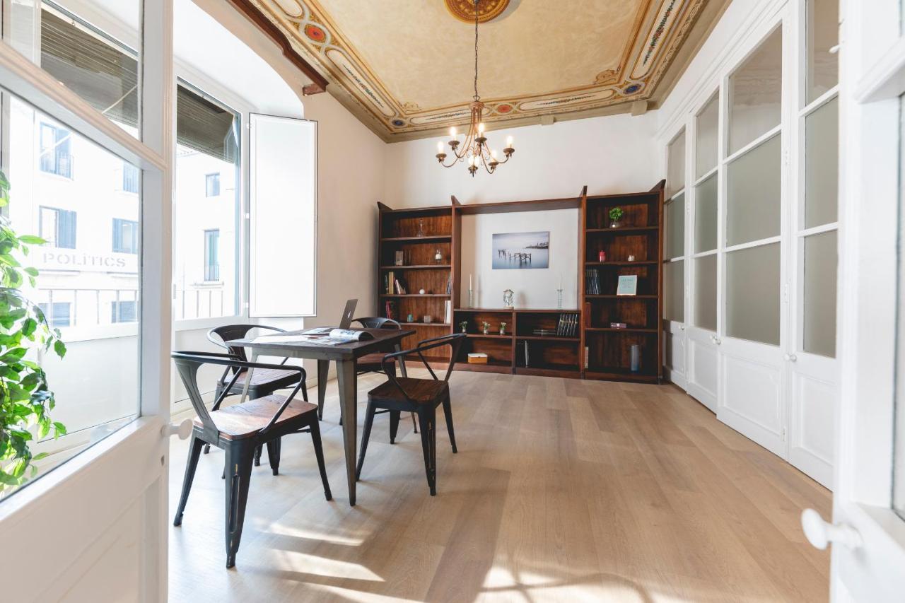 Bravissimo Placa Del Vi, Authentic Historic Apartment ชีโรนา ภายนอก รูปภาพ