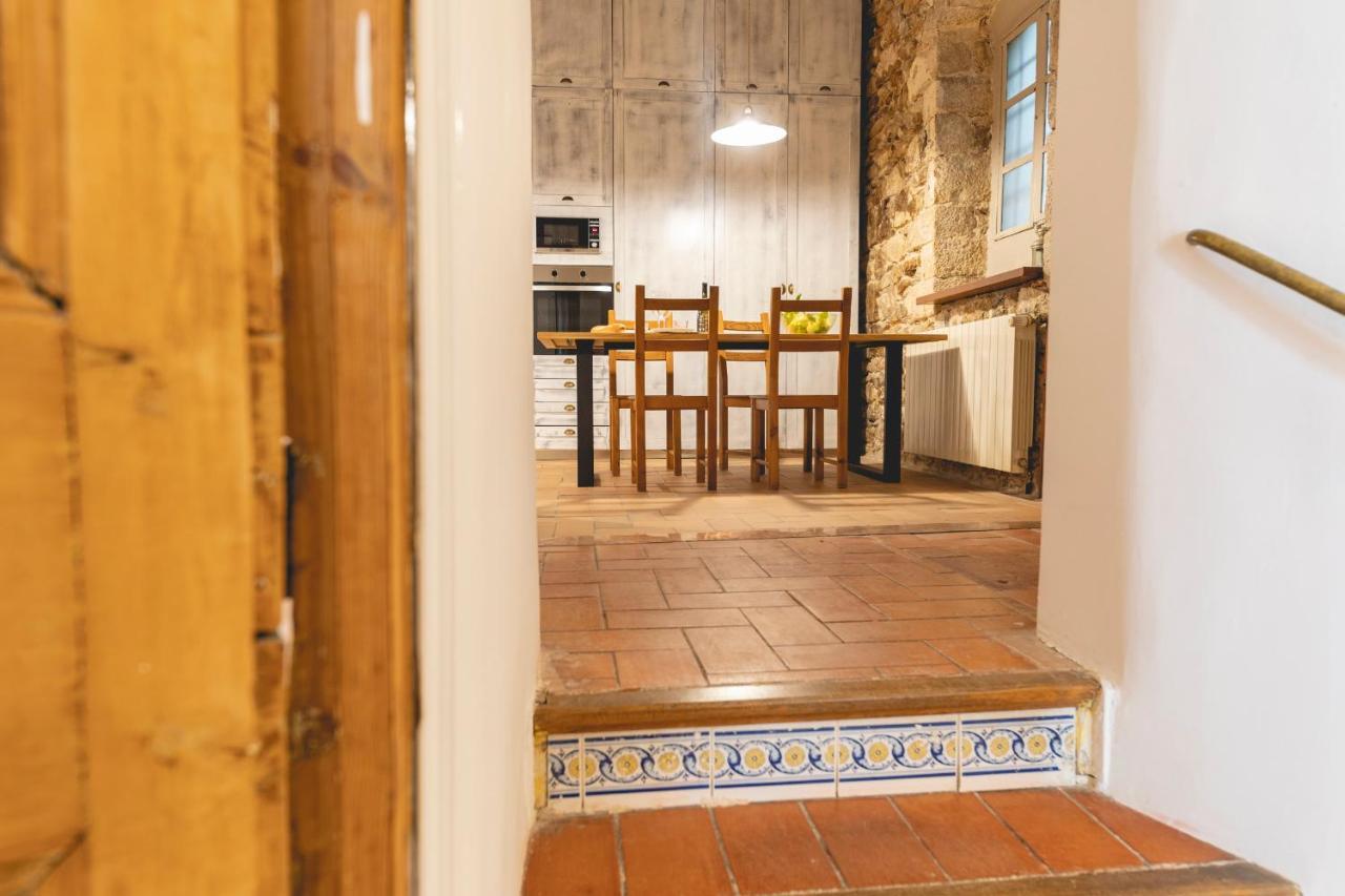 Bravissimo Placa Del Vi, Authentic Historic Apartment ชีโรนา ภายนอก รูปภาพ